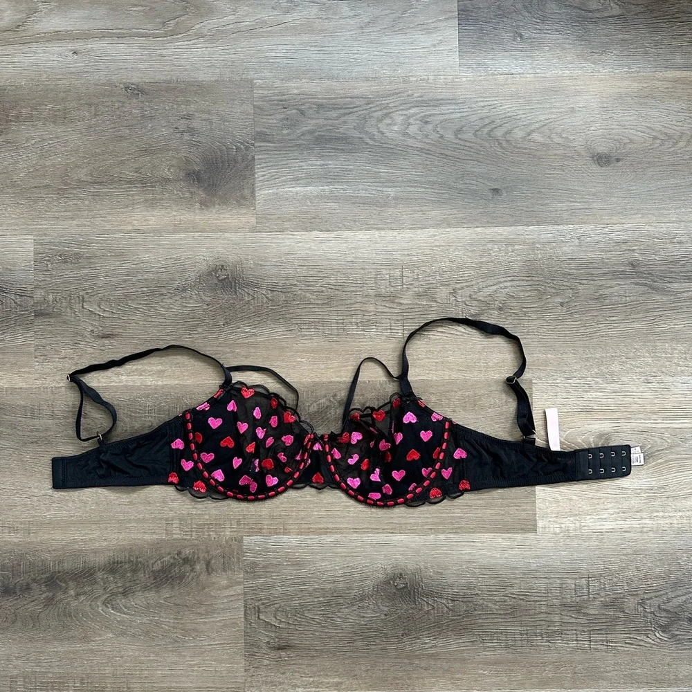 NWT VS Dream Angels Push-Up Bra - Picture 6 of 6